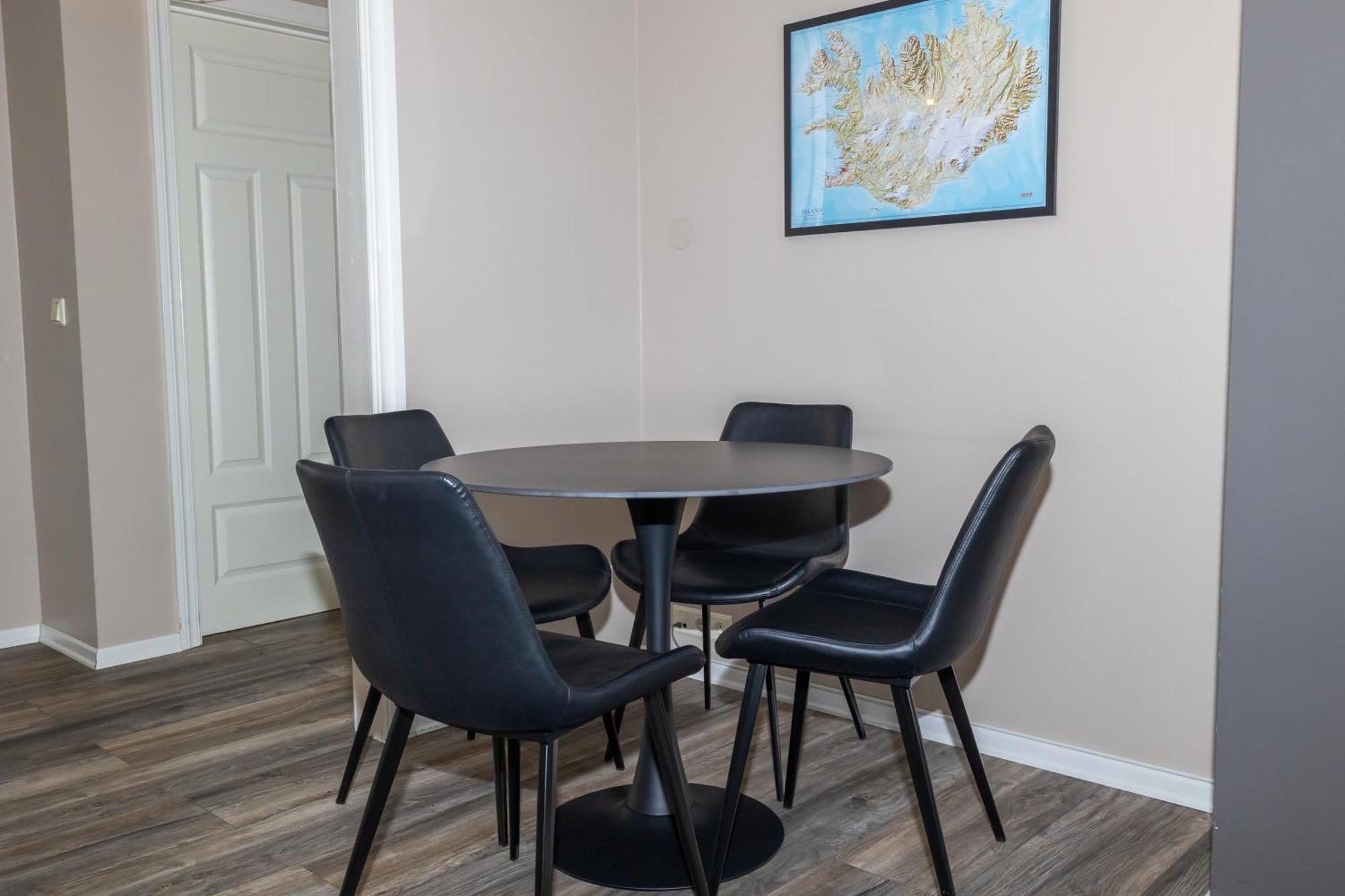 Bjarnabuth Appartement Húsavík Kamer foto